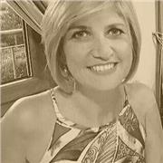 Profesora nativa de francés imparte clases particulares a alumnos así como clases de conversación para adultos por motivos profesionales